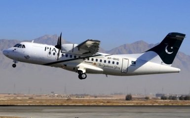 У Пакистані розбився пасажирський літак: з'явилися подробиці і список людей