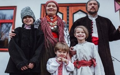 Украинская семья Скориков - это семья, которая переехала на границу с Приднестровьем для восстановления украинской культуры и быта