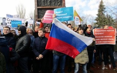 Скрипаля в Росії просто на репетиції затримали за мітинг: з'явилося відео