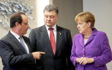 Порошенко поговорил с Меркель и помощником Олланда о Донбассе: появились подробности