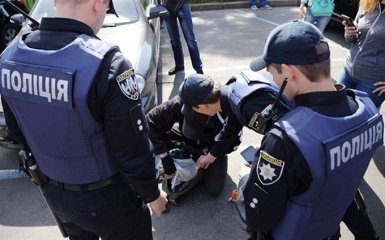 Во Львове продавали наркотики под логотипом автомобильной компании "TESLA": опубликованы фото