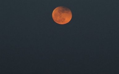 Місячне затемнення в Україні: опубліковані нові відео