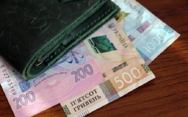 Шмигаль анонсував суттєве підвищення мінімальної зарплати у 2024 році