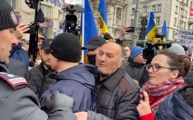 Проросійські партії влаштували масштабні протести в Молдові