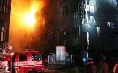 В больнице Южной Кореи произошел масштабный пожар, десятки погибших: опубликовано видео