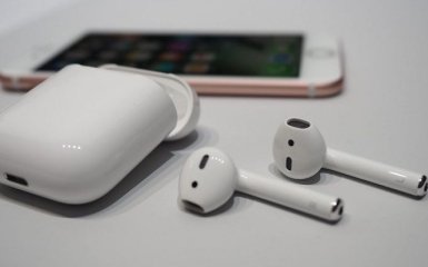 В сети показали, как выглядят беспроводные наушники Apple EarPods изнутри: появилось видео