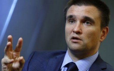 РФ проводить навчання з бойовиками - Клімкін