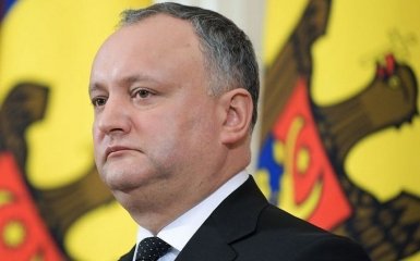 Виселення російських дипломатів з Молдови: Додон скликає Раду безпеки