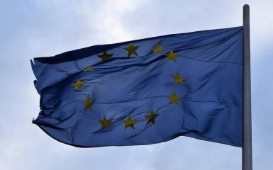 ЄС пригрозив Україні втратою фіндопомоги після рішення Зеленського