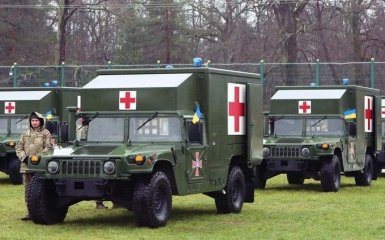 Боевики на Донбассе обстреляли санитарный автомобиль с противотанковой ракеты, есть потери