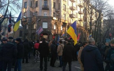 Стычки в центре Киева: появились фото, видео и новые подробности