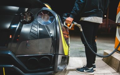 Бензин А-100: для яких авто він потрібен і коли це зайва витрата