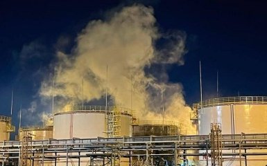 В России ночью горели две нефтебазы — видео