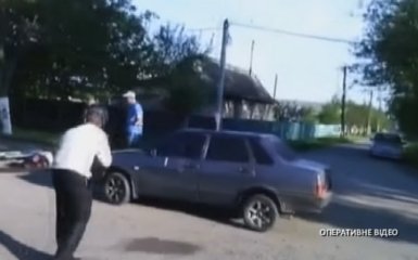 Колишній міліціонер з друзями на смерть забив чоловіка через ДТП: опубліковано відео