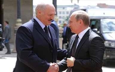 Лукашенко полностью в руках Путина, его словесные выпады ничего не стоят - Безсмертный