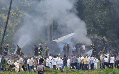 На Кубе разбился пассажирский самолет, более 100 погибших: появились первые фото и видео