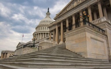 Штурм Капитолия в США: власти открыли десятки уголовных дел из-за терроризма