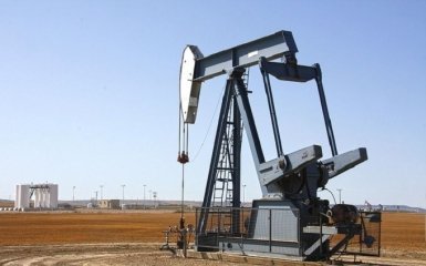 Аналітики пояснили стрімке падіння ціни на нафту