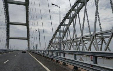 На Крымском мосту произошло первое ДТП: появились подробности