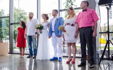 Киевлянам дали возможность пожениться за сутки: появилось видео того, как это было