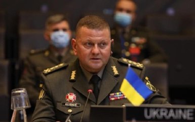 Ворог йде по трупах своїх солдатів: Залужний описав ситуацію на фронті