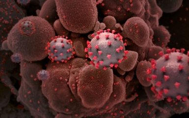 Вчені заявили про неврологічні чи психічні ризики від COVID-19