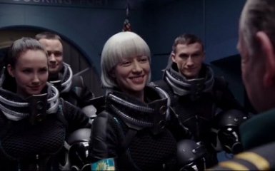 У новому фільмі Люка Бессона помітили український прапор і нашивки: опубліковані фото