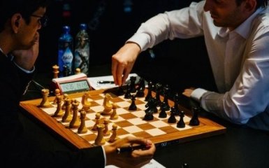 Карлсен в безопасности, взлет Вэя И, партия недели и другие шахматные новости