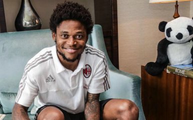 "Галатасарай" претендует на форварда "Милана"