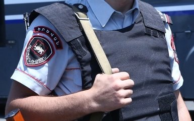 Захоплення ділянки поліції в Єревані: знову почалася стрілянина, є загиблий
