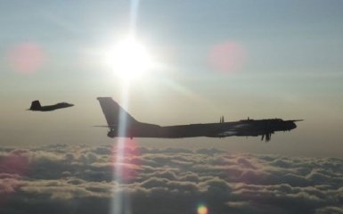 Винищувачі США перехопили російські бомбардувальники: що відбувається