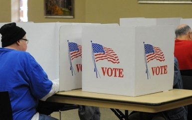 Американці готуються до першого голосування на президентських виборах