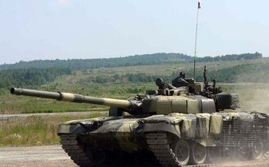Новые танки из военторга Путина замечены на Донбассе: появились фото