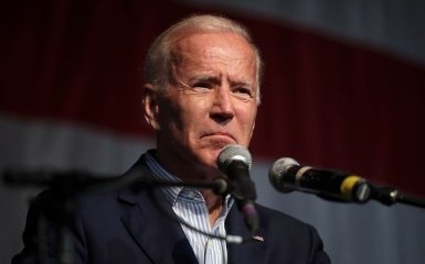 Конгресс США и Рада призвали Байдена помочь Украине