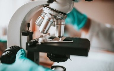 Британські медики виявили приховані симптоми Омікрону