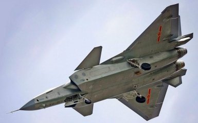 Китайцы показали свой новейший истребитель: появилось впечатляющее видео