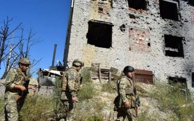 Бойовики продовжують провокації на Донбасі: серед бійців ЗСУ є поранені