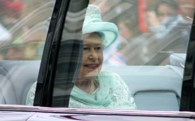 Отречение Елизаветы: королевская семья сделала неожиданное заявление