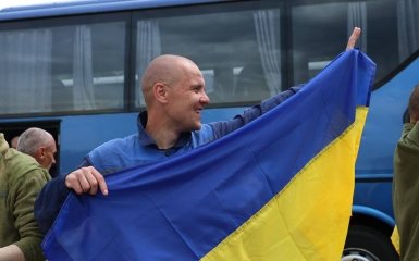 307 защитников вернулись из плена РФ