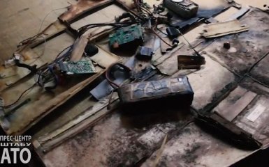 На Донбассе обнаружен беспилотник с маркировкой ФСБ: появилось видео
