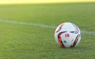 Футбольная лига Германии под угрозой: коронавирус поразил игроков