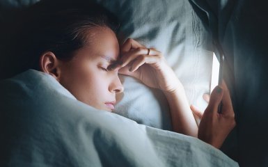 Полезные привычки для улучшения сна: что помогает расслабиться вечером