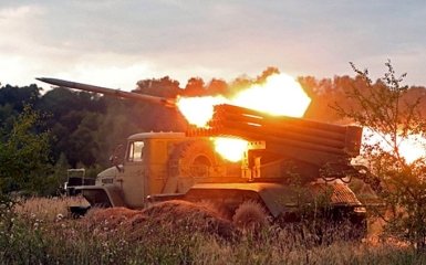 Бойовики з "Градів" обстріляли Світлодарськ: серед бійців ЗСУ є поранені