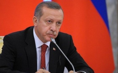 Ердоган вперше з'явився на публіці після раптової хвороби