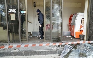 Українці висловилися з приводу нападів на російські банки - опитування