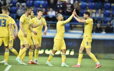 Збірна України вийде проти Нідерландів у формі з гаслом "Героям слава!"