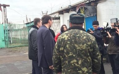 Луценко дав прочуханки в "колонії жаху" на Житомирщині: з'явилися фото і відео
