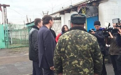 Луценко устроил разнос в "колонии ужаса" на Житомирщине: появились фото и видео