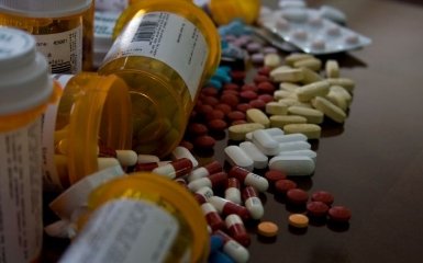 Рада предварительно поддержала запрет продажи лекарств детям