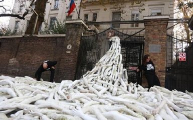 В Британии России жестко напомнили, что она - убийца: опубликованы фото